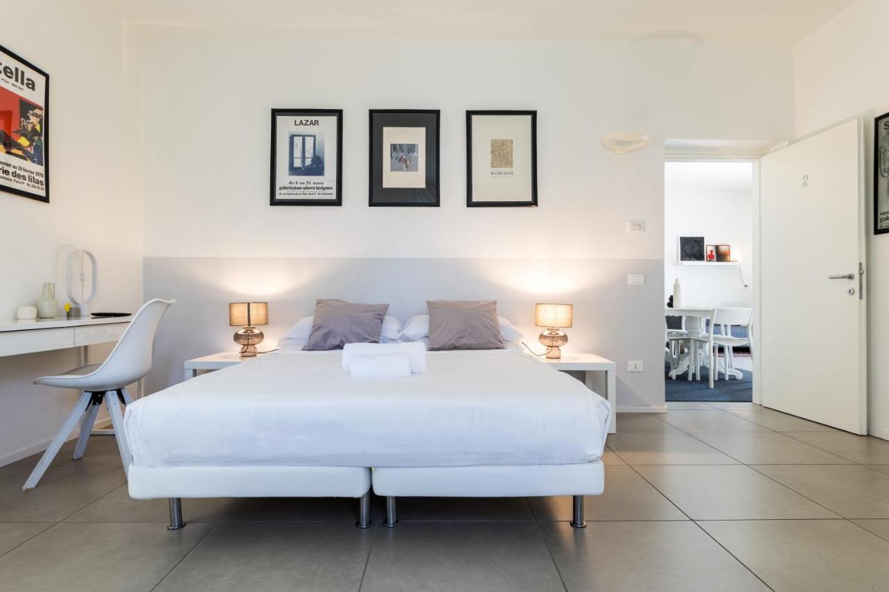 Carly'S Rooms Torbole Sul Garda Exterior photo