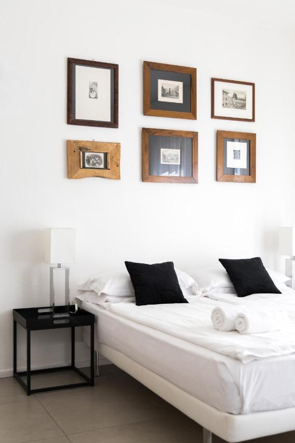 Carly'S Rooms Torbole Sul Garda Exterior photo